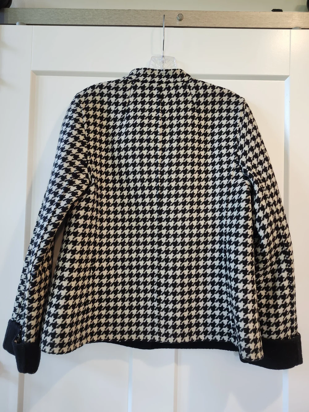 Talbots Black and White Houndstooth Collarless Blazer - Picture 2 of 3